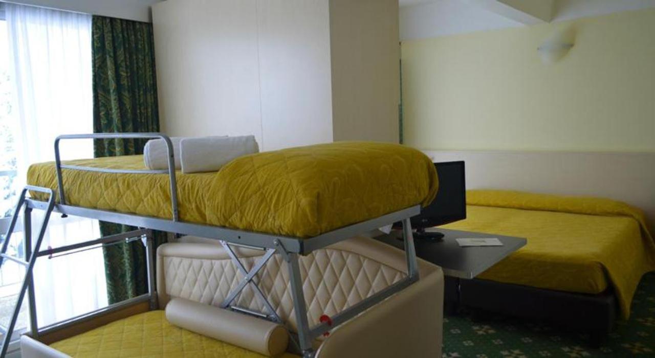 Hotel Solaria Marilleva Esterno foto